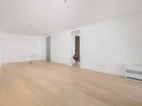 Недвижимость Трехкомнатная квартира в центре: 17