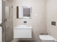 Недвижимость Трехкомнатная квартира в центре: 19