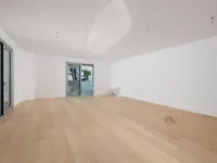 Недвижимость Трёхкомнатная квартира в центре: 12