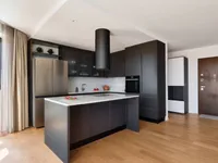 Недвижимость Четырехкомнатная квартира в центре: 10