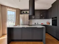 Недвижимость Четырехкомнатная квартира в центре: 12