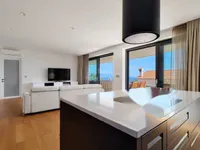 Недвижимость Четырехкомнатная квартира в центре: 17