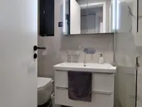 Недвижимость Трехкомнатная квартира в центре: 17