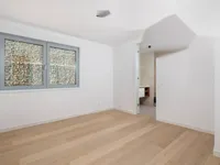 Недвижимость Трехкомнатная квартира в центре: 21