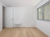 Недвижимость Трехкомнатная квартира в центре: 23