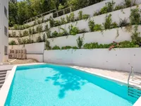 Недвижимость Трехкомнатная квартира в центре: 7