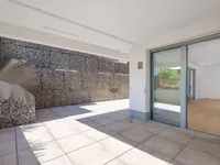 Недвижимость Трехкомнатная квартира в центре: 12