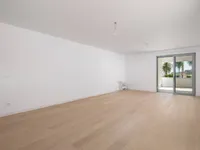 Недвижимость Трехкомнатная квартира в центре: 13