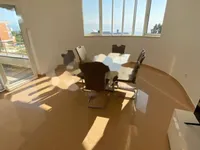 Недвижимость Трехкомнатная квартира в центре: 4