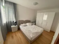 Недвижимость Трехкомнатная квартира в центре: 5