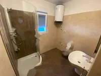 Недвижимость Трехкомнатная квартира в центре: 6