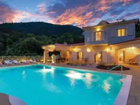 Недвижимость Семейная вилла 4 м², Западная Опатия: 18