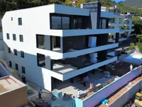 Недвижимость Четырехкомнатная квартира центр: 1