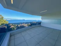 Недвижимость Трехкомнатная квартира в центре: 16