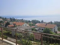 Недвижимость Двухкомнатная квартира в центре Опатии: 4