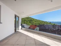 Недвижимость Трехкомнатная квартира в центре: 6