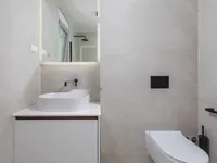 Недвижимость Трехкомнатная квартира в центре: 11