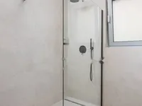 Недвижимость Трехкомнатная квартира в центре: 12