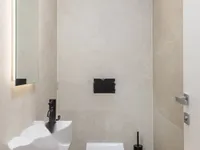 Недвижимость Трехкомнатная квартира в центре: 17