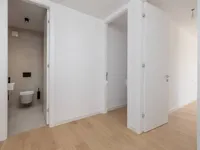 Недвижимость Трехкомнатная квартира в центре: 18