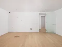 Недвижимость Трехкомнатная квартира, Центр: 23