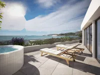 Недвижимость Трехкомнатная квартира в центре: 8