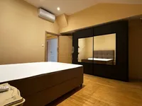 Недвижимость Четырехкомнатная квартира, Центр: 4