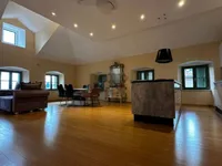 Недвижимость Четырехкомнатная квартира, Центр: 12