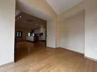 Недвижимость Четырехкомнатная квартира, Центр: 15