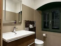 Недвижимость Четырехкомнатная квартира, Центр: 17