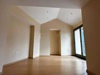 Недвижимость Четырехкомнатная квартира, Центр: 22