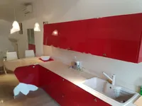 Недвижимость Трехкомнатная квартира в центре: 11