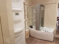 Недвижимость Трехкомнатная квартира в центре: 24