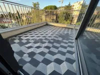 Недвижимость Трехкомнатная квартира, Центр: 16