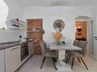 Недвижимость Двухкомнатная квартира, центр: 3