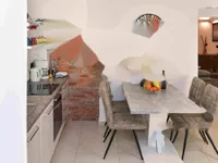 Недвижимость Двухкомнатная квартира, центр: 4