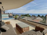 Недвижимость Четырехкомнатная квартира Центр: 1