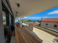 Недвижимость Четырехкомнатная квартира Центр: 3