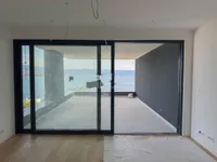 Недвижимость Трехкомнатная квартира в центре: 14