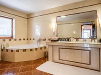 Недвижимость Семейный дом 615 м² в Центре: 24