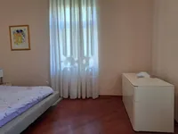 Недвижимость Трехкомнатная квартира в центре: 4