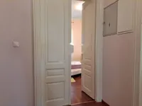 Недвижимость Трехкомнатная квартира в центре: 7