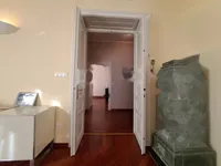 Недвижимость Трехкомнатная квартира в центре: 22