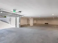 Недвижимость Трехкомнатная квартира в центре: 14