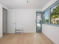 Недвижимость Квартира в центре на первом этаже: 14