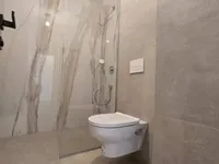 Недвижимость Трехкомнатная квартира в центре: 8