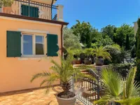 Недвижимость Квартира на первом этаже, Центр, Опатия: 9