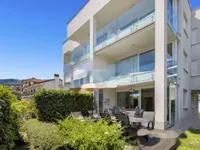 Недвижимость Трехкомнатная квартира в центре: 5