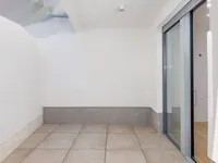 Недвижимость Трёхкомнатная квартира в центре: 19