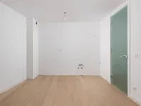 Недвижимость Трехкомнатная квартира в центре: 18